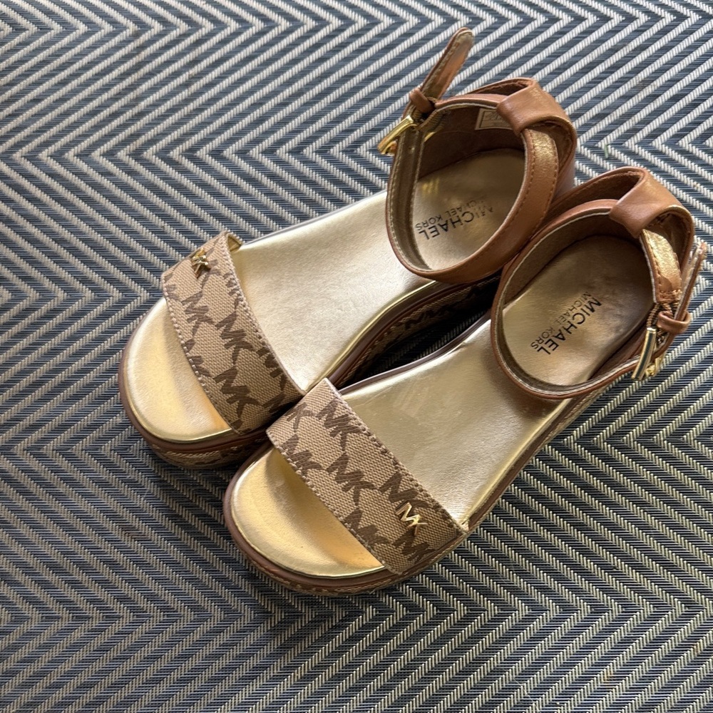 Michael Kors Tan and Gold Platform Sandals, little girls size 1